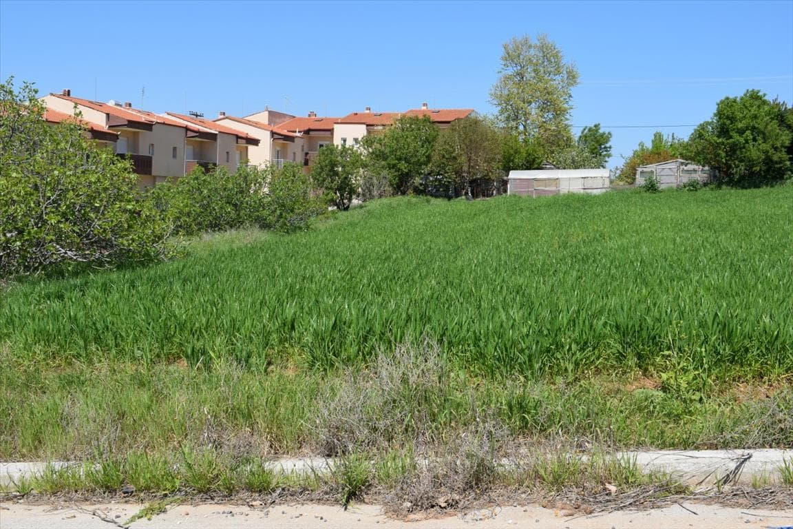 For Sale Land 677 m² in the suburbs of Thessaloniki