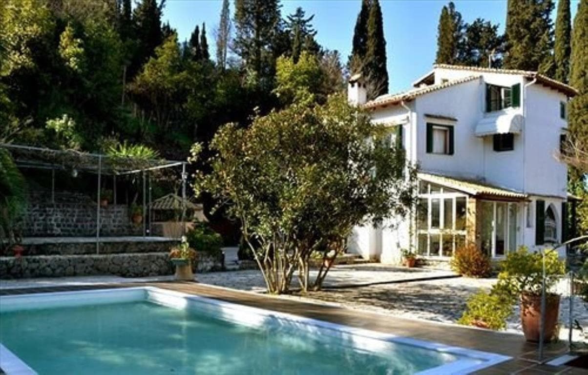 For Sale Villa 250 m² in Corfu