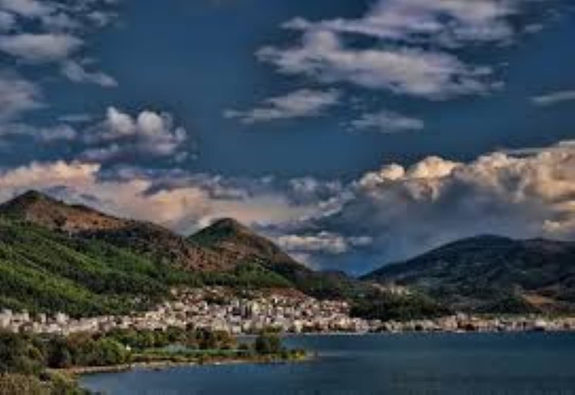 For Sale Land 958 m² in Epirus