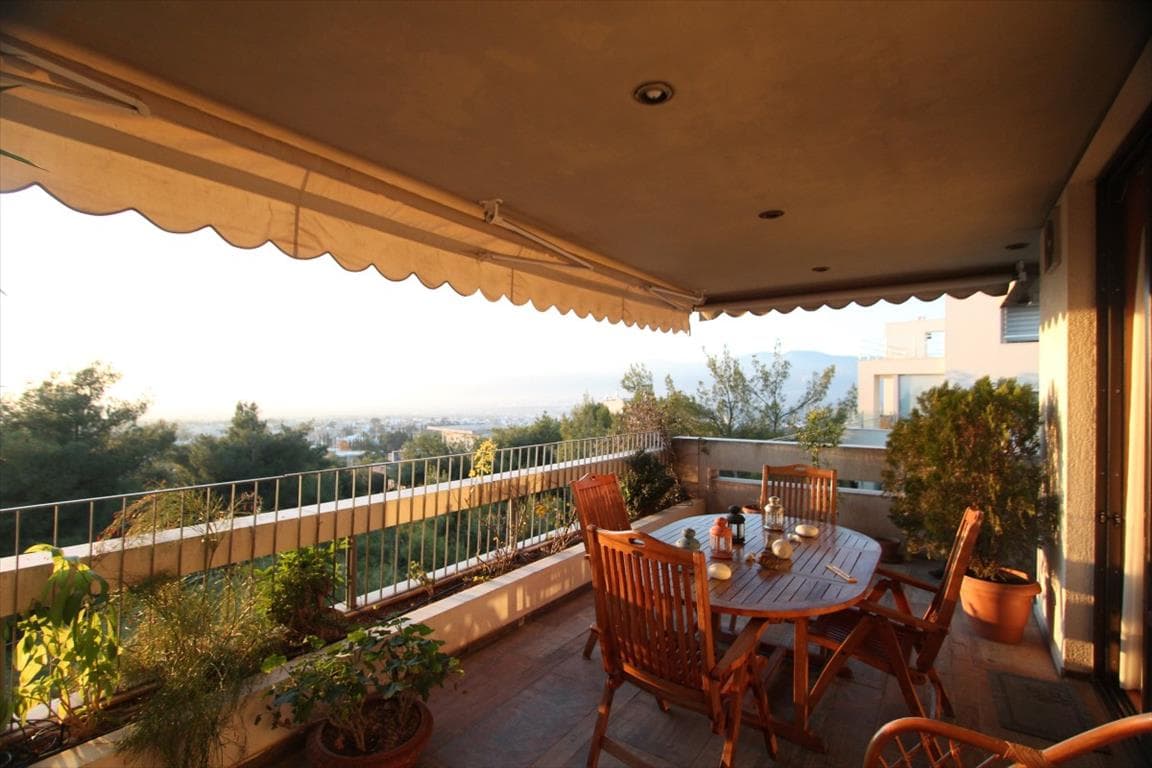 For Sale Flat 200 m² in Athens