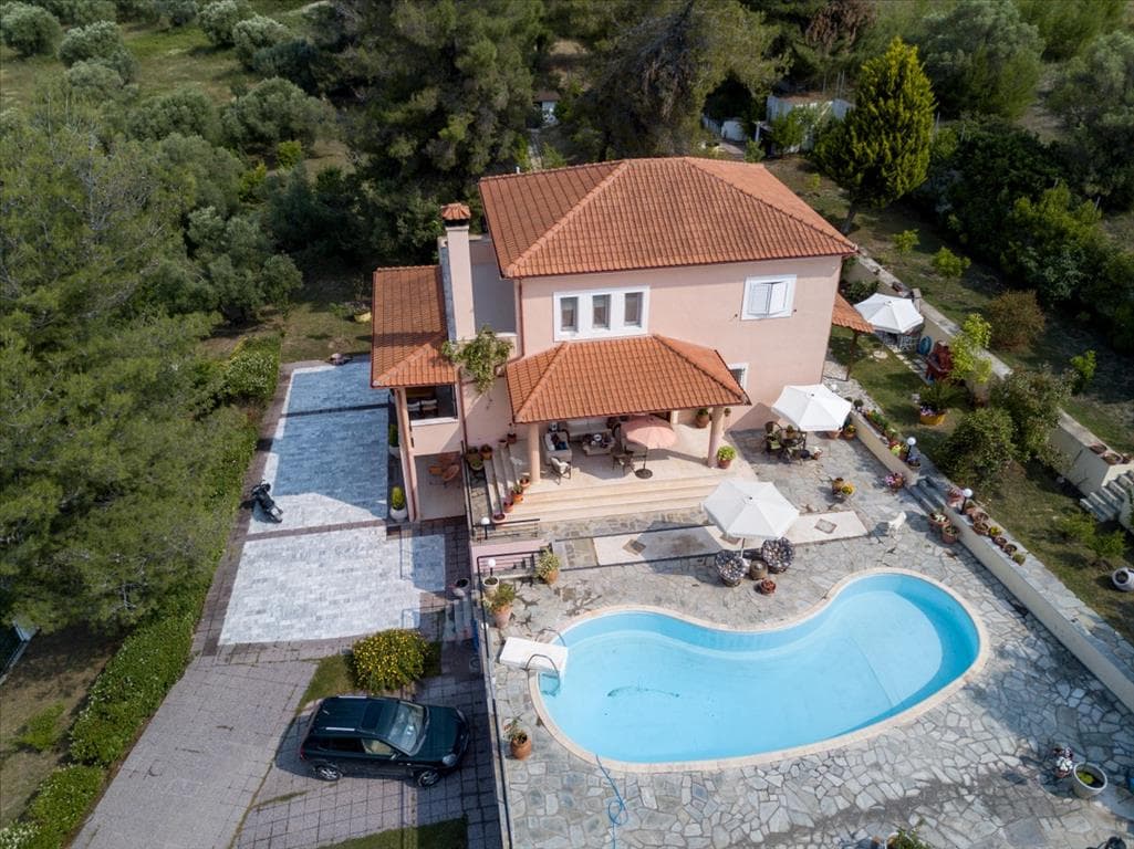 For Sale Villa 360 m² in Kassandra, Chalkidiki