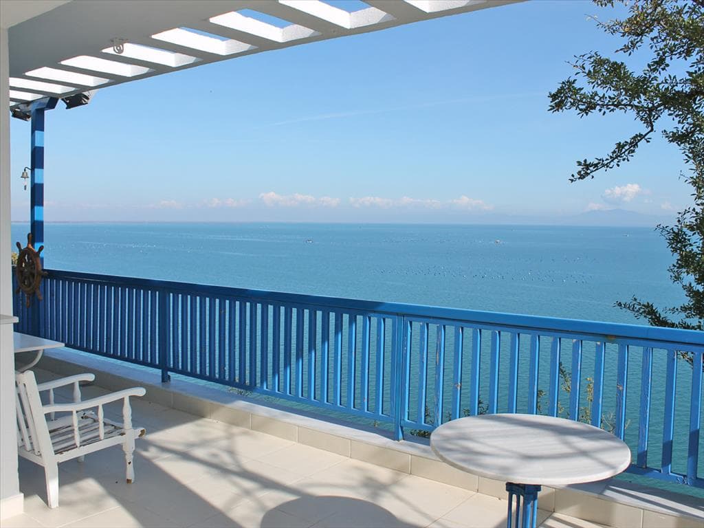 For Sale Villa 150 m² on the Olympic Coast