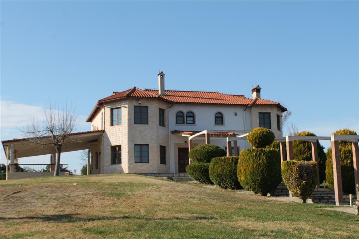 For Sale Villa 550 m² in the suburbs of Thessaloniki