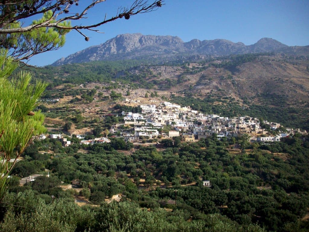 For Sale Land 906 m² in Attica