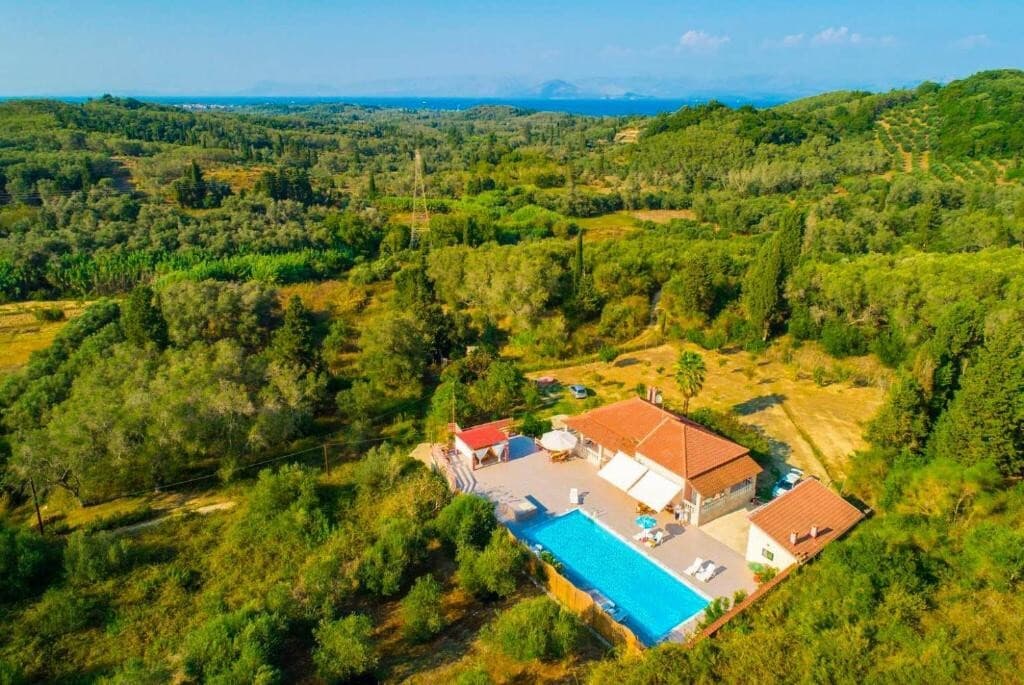For Sale Villa 110 m² in Corfu