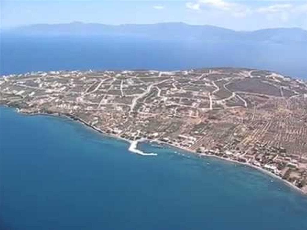 For Sale Land 1052 m² in central Greece