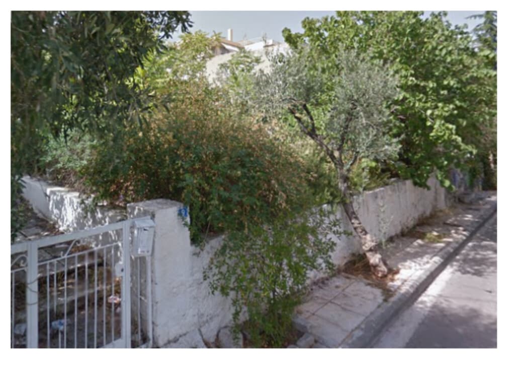 For Sale Land 340 m² in Athens