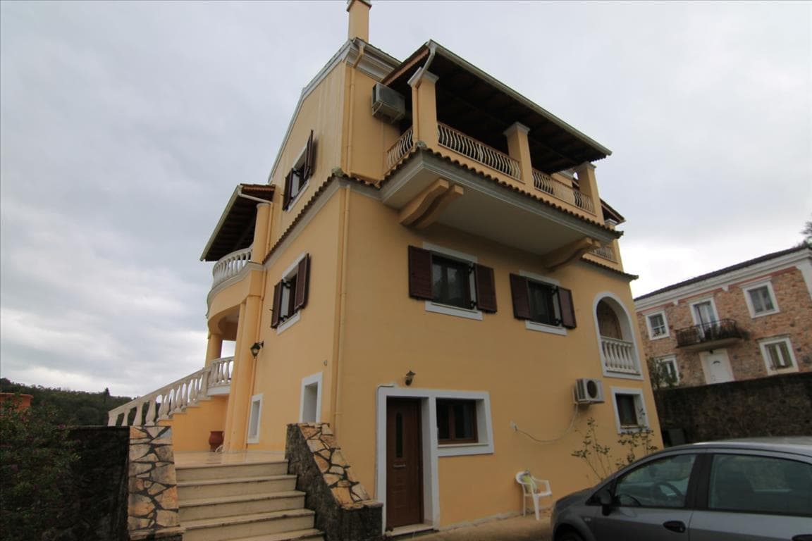 For Sale Detached house 350 m² in Corfu
