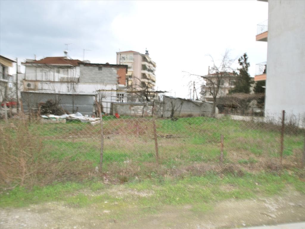 194 m² Plot of Land with Building Permission in Larisa