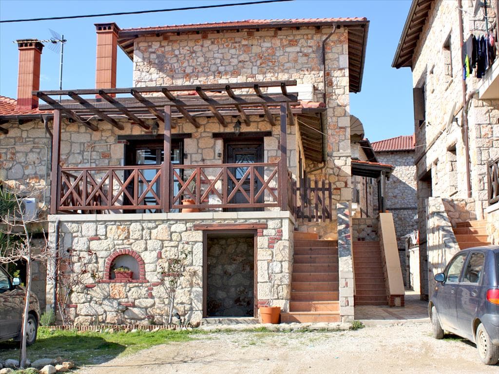 Two-Bed Maisonette with Fireplace in Sithonia