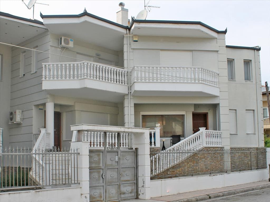 For Sale Maisonette 270 m² on the Olympic Coast