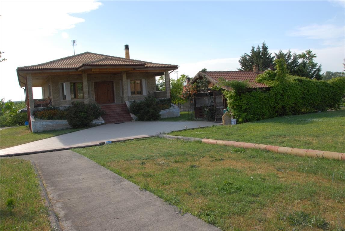 For Sale Detached house 340 m² in the suburbs of Thessaloniki