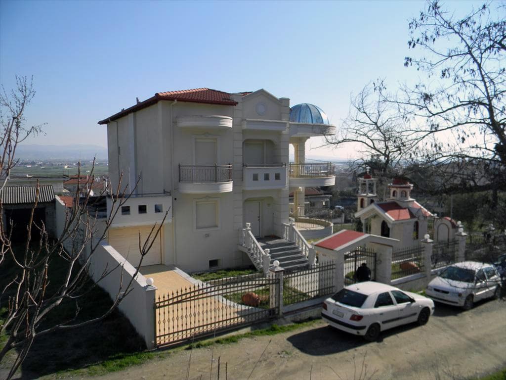Spacious Three-Storey Villa with Private Pool in Thessaloniki Suburbs