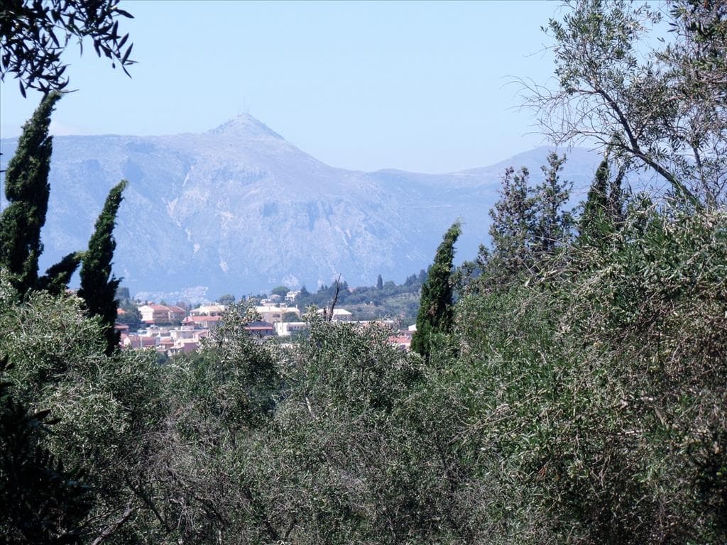 For Sale Land 2750 m² in Corfu