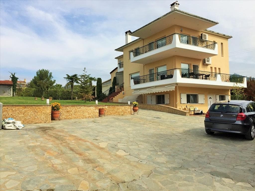 For Sale Detached house 440 m² in the suburbs of Thessaloniki
