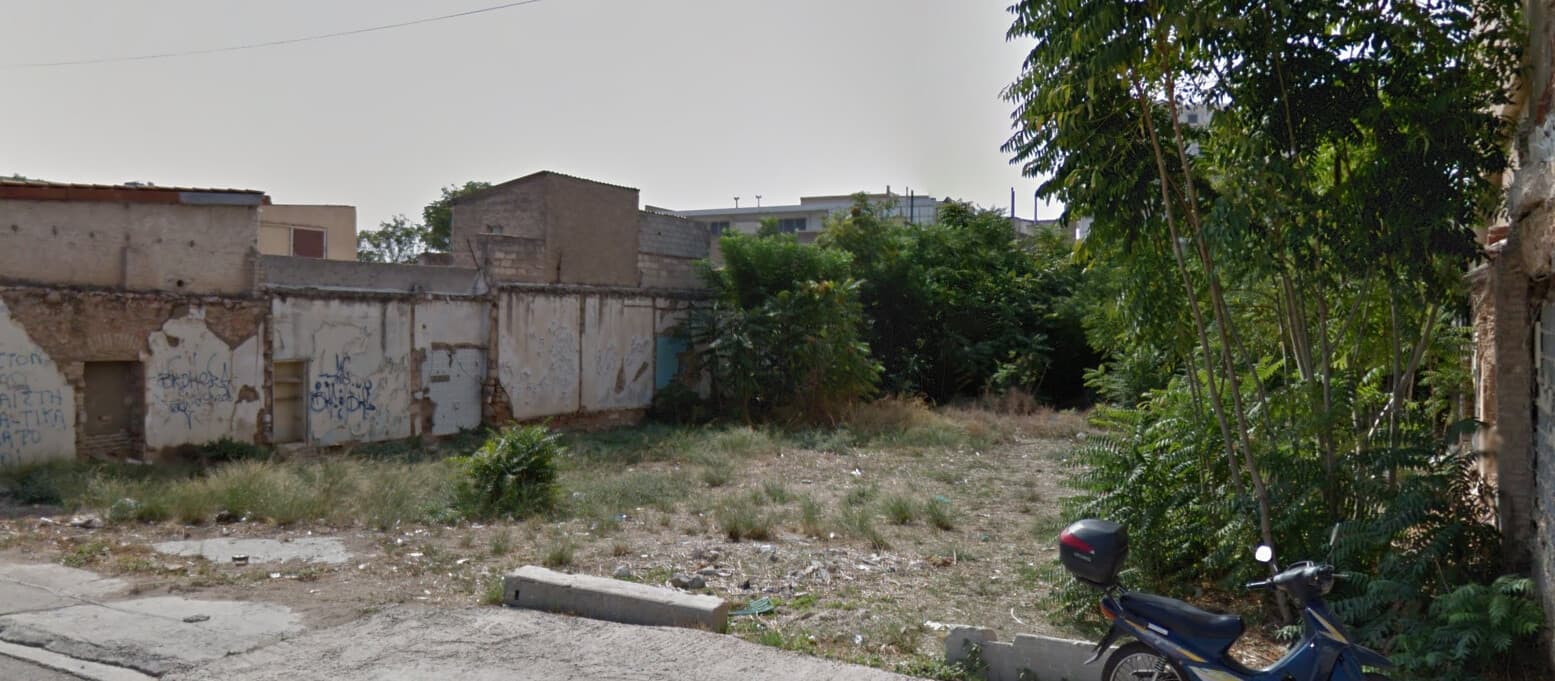 For Sale Land 820 m² in Athens