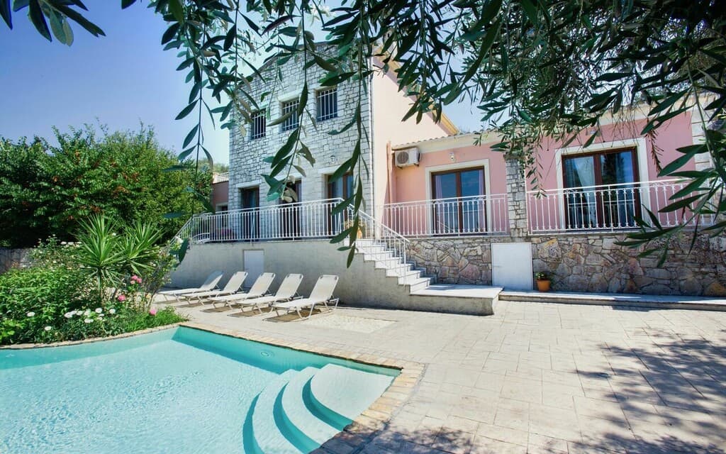 For Sale Villa 240 m² in Corfu