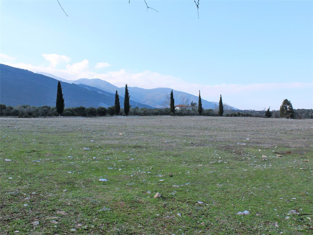 For Sale Land 24000 m² on the Olympic Coast