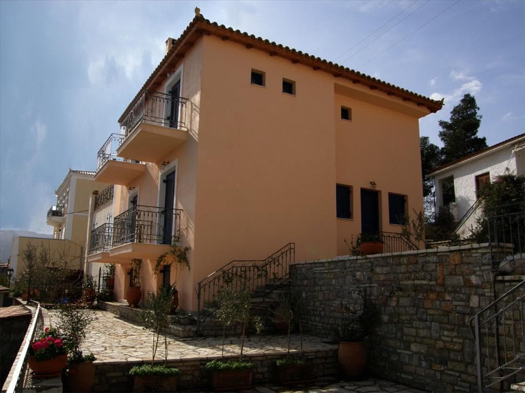For Sale Detached house 198 m² in central Greece