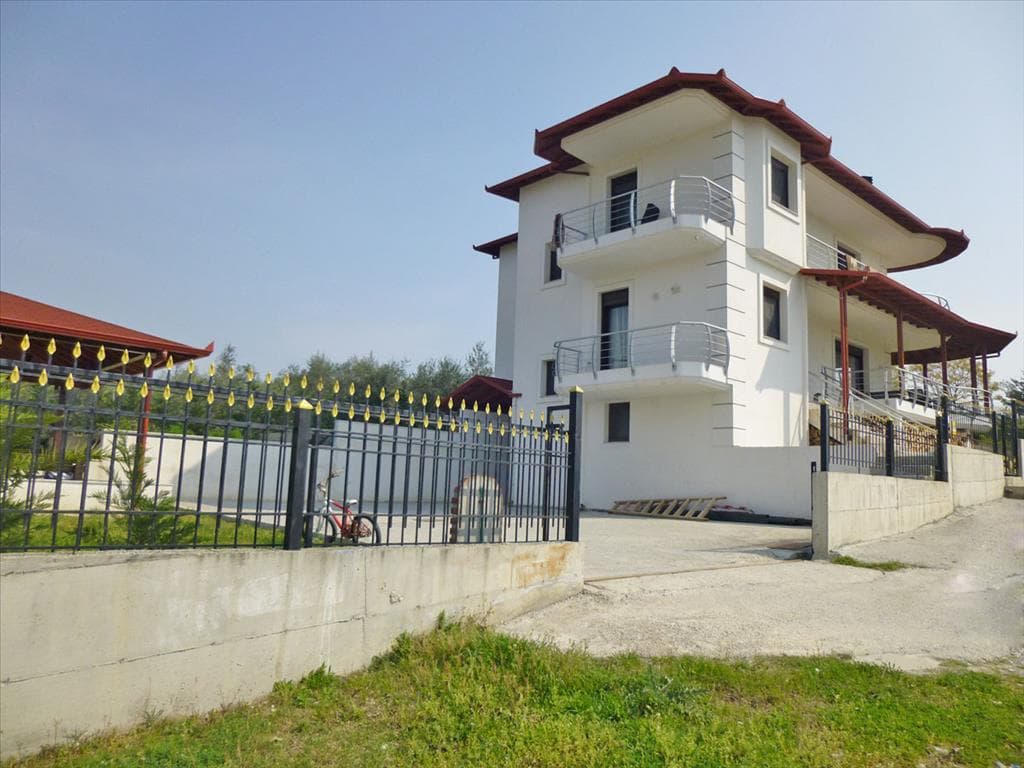 For Sale Detached house 220 m² on the Olympic Coast