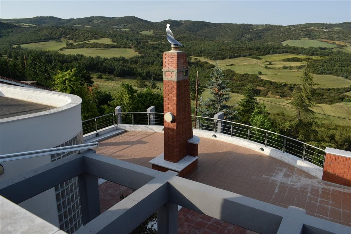 Spacious 2-Bed Villa with Private Pool in Oreokastro, Thessaloniki