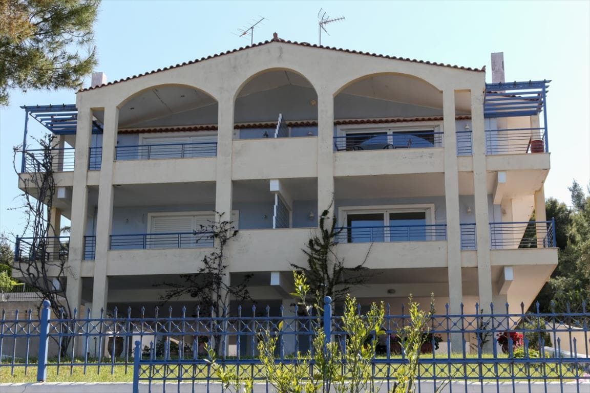 For Sale Detached house 400 m² in central Greece