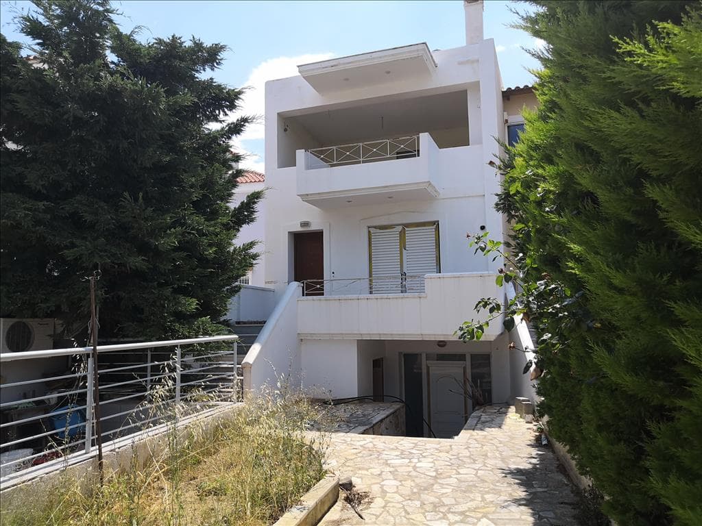 For Sale Maisonette 135 m² in Loutraki