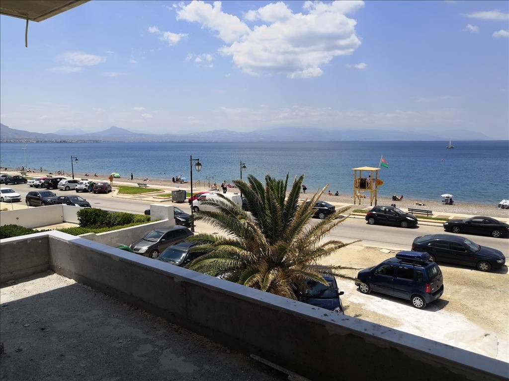 For Sale Flat 95 m² in Loutraki