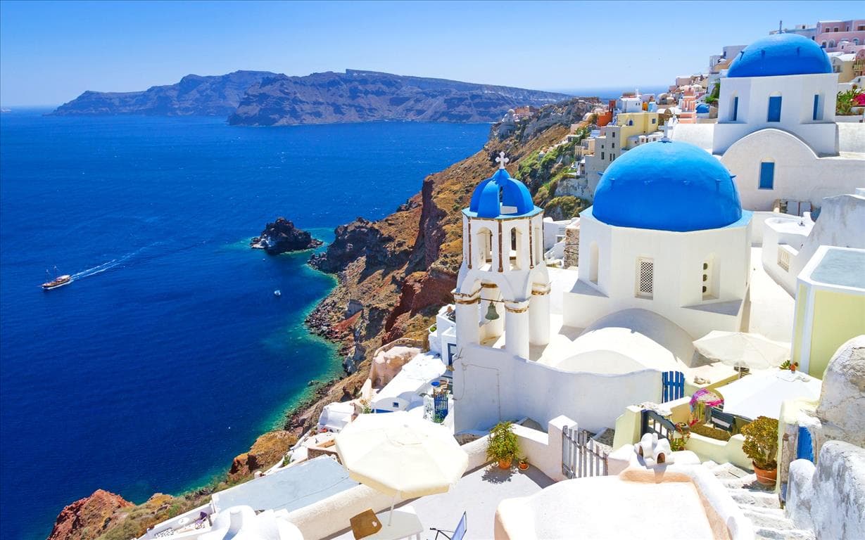 For Sale Land 4025 m² in Santorini