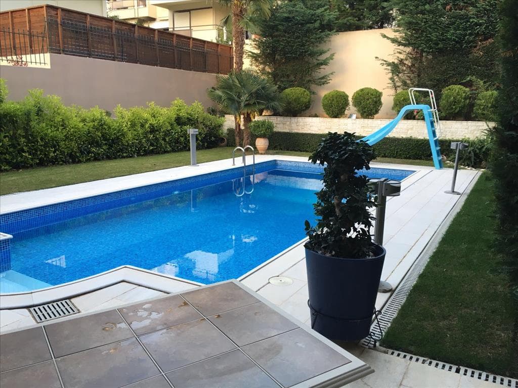 For Sale Villa 500 m² in Athens