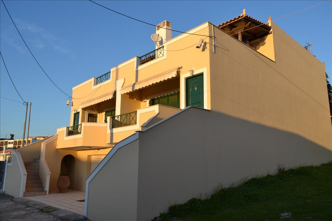For Sale Maisonette 190 m² in Eastern Peloponnese