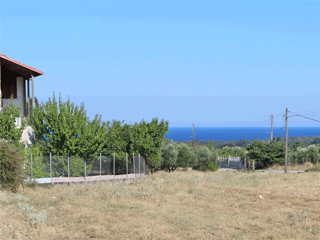 For Sale Land 1900 m² on the Olympic Coast