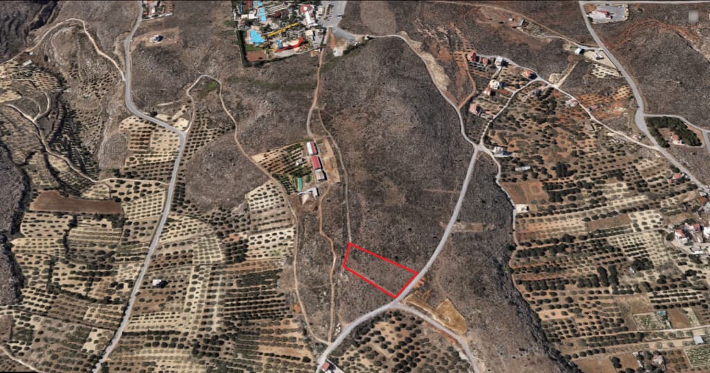 For Sale Land 2660 m² in Crete