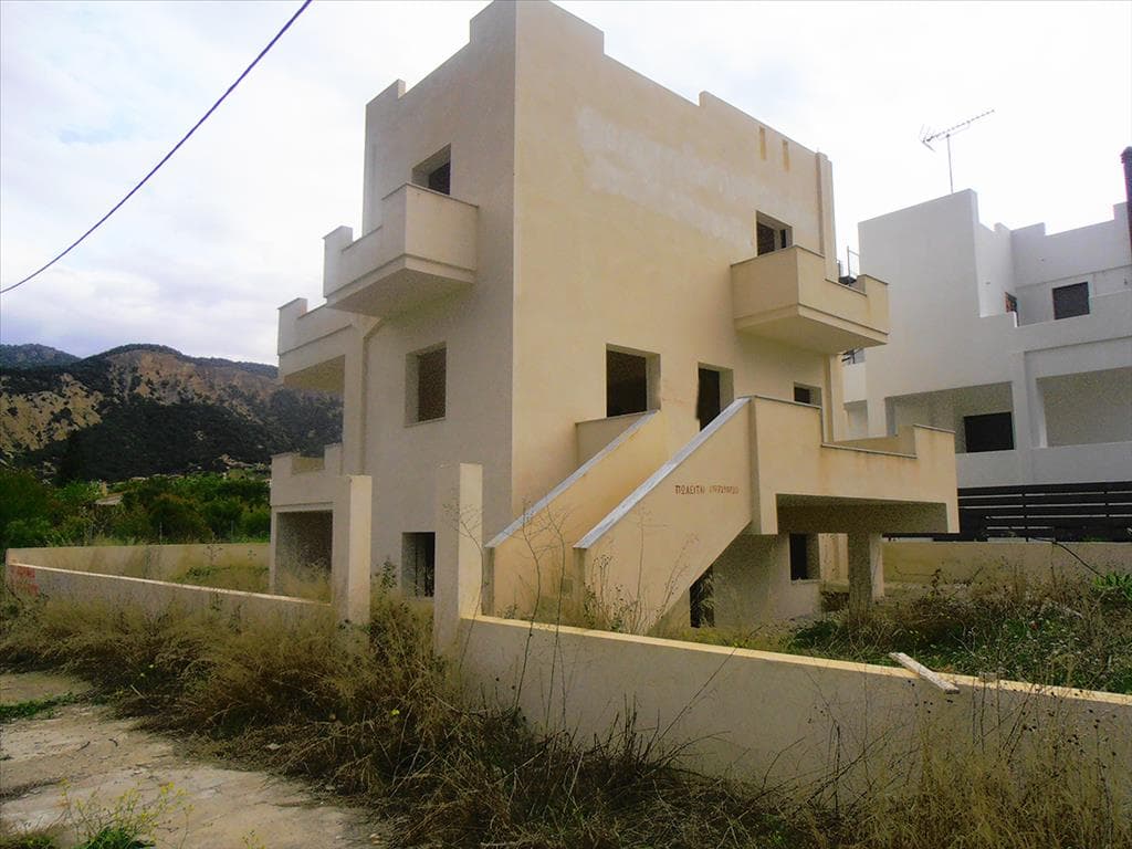For Sale Maisonette 155 m² in Loutraki