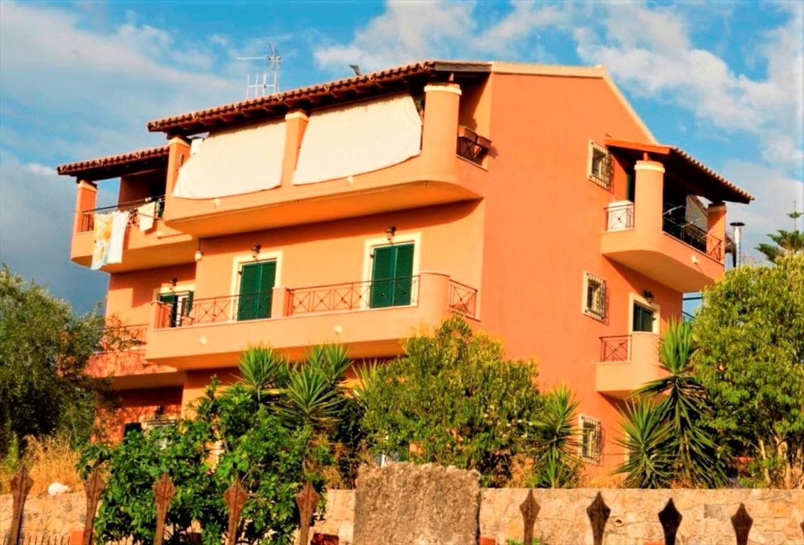 For Sale Detached house 300 m² in Corfu