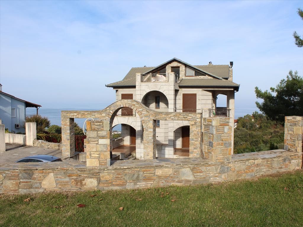 For Sale Villa 500 m² on the Olympic Coast