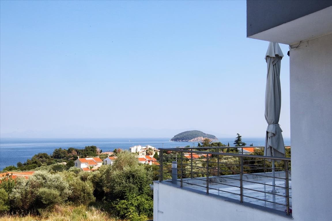 For Sale Villa 340 m² in Kavala suburbs