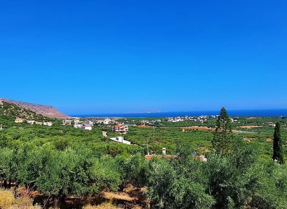 For Sale Land 4071 m² in Crete