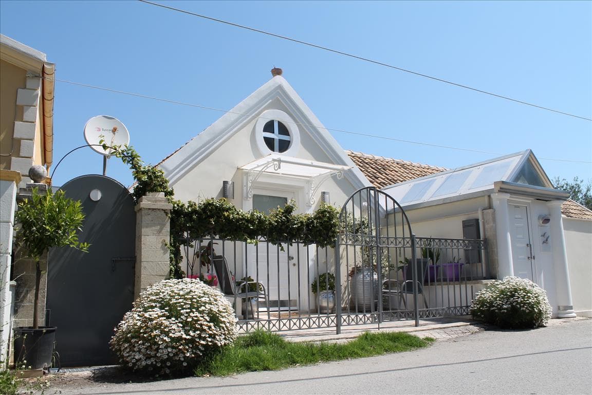 For Sale Villa 250 m² in Corfu