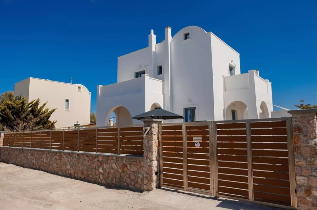 For Sale Villa 150 m² in Santorini