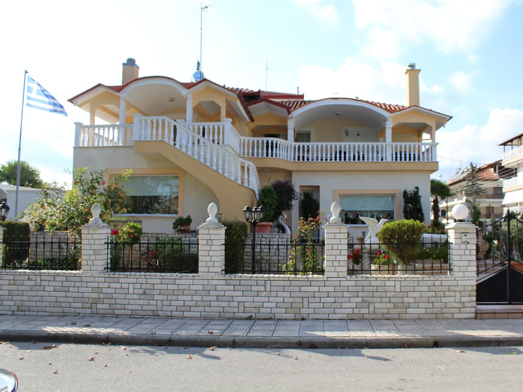 For Sale Villa 270 m² on the Olympic Coast