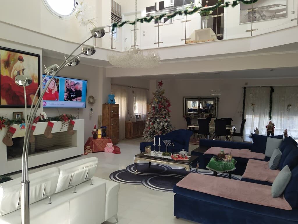 For Sale Villa 800 m² in the suburbs of Thessaloniki