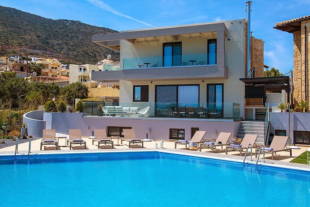 For Sale Villa 330 m² in Crete