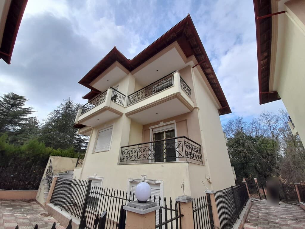 For Sale Detached house 200 m² in the suburbs of Thessaloniki