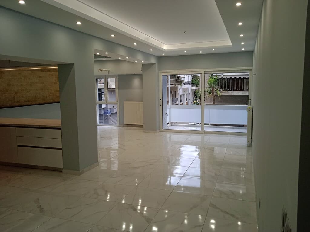 For Sale Flat 100 m² in Athens