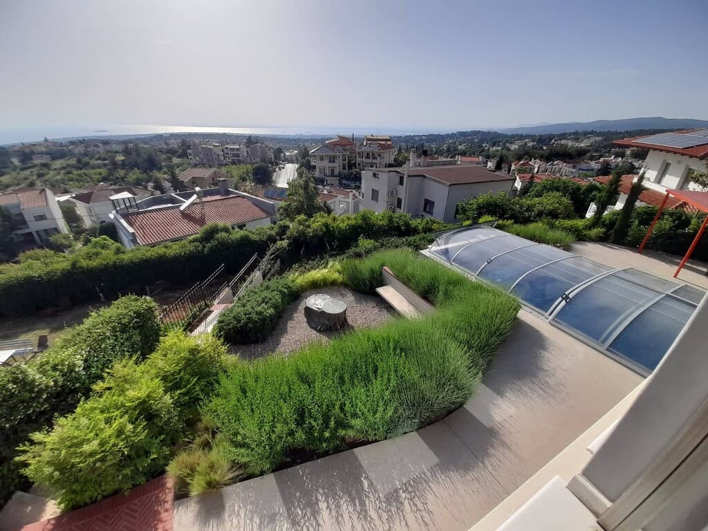 For Sale Villa 700 m² in Thessaloniki