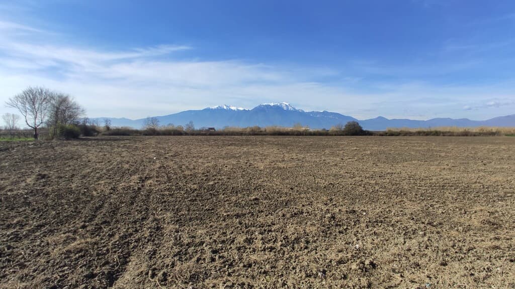 For Sale Land 20000 m² on the Olympic Coast