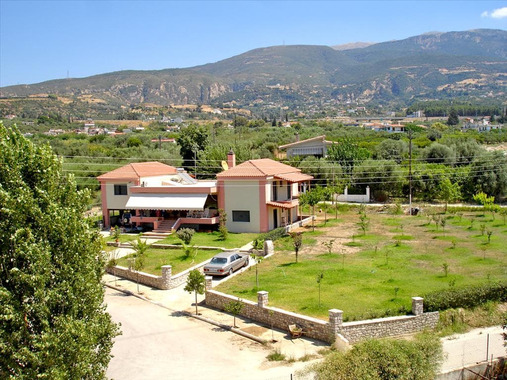 For Sale Detached house 360 m² in Western Peloponnese