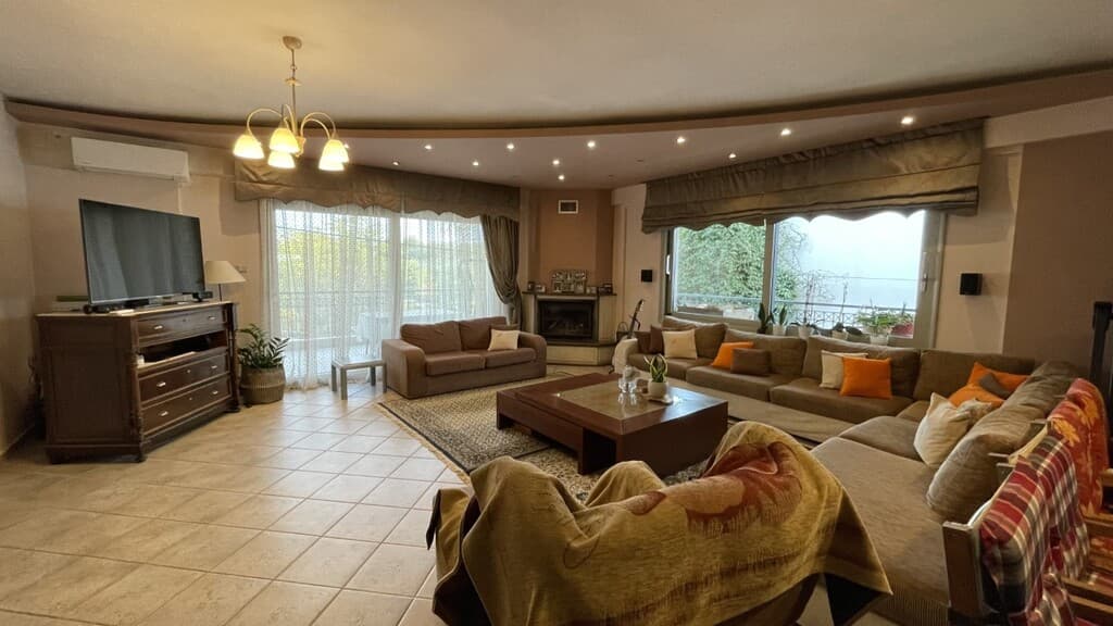 For Sale Flat 500 m² in Chalkidiki