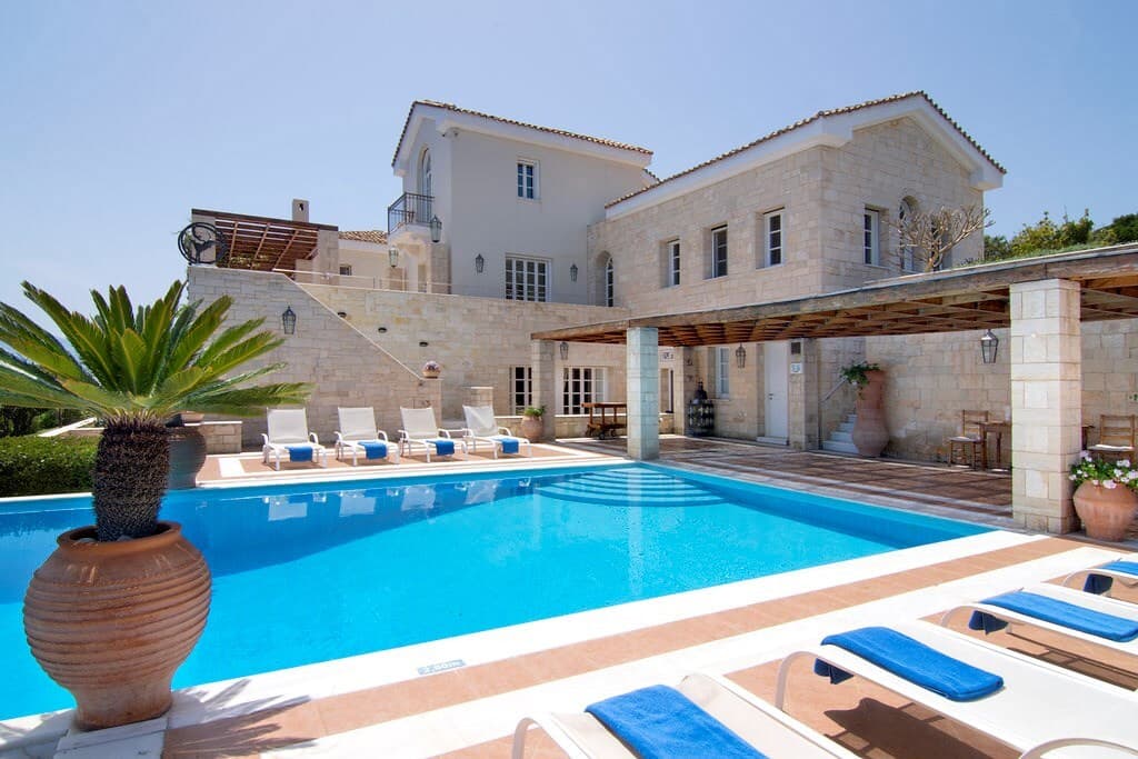 For Sale Villa 1200 m² in Crete
